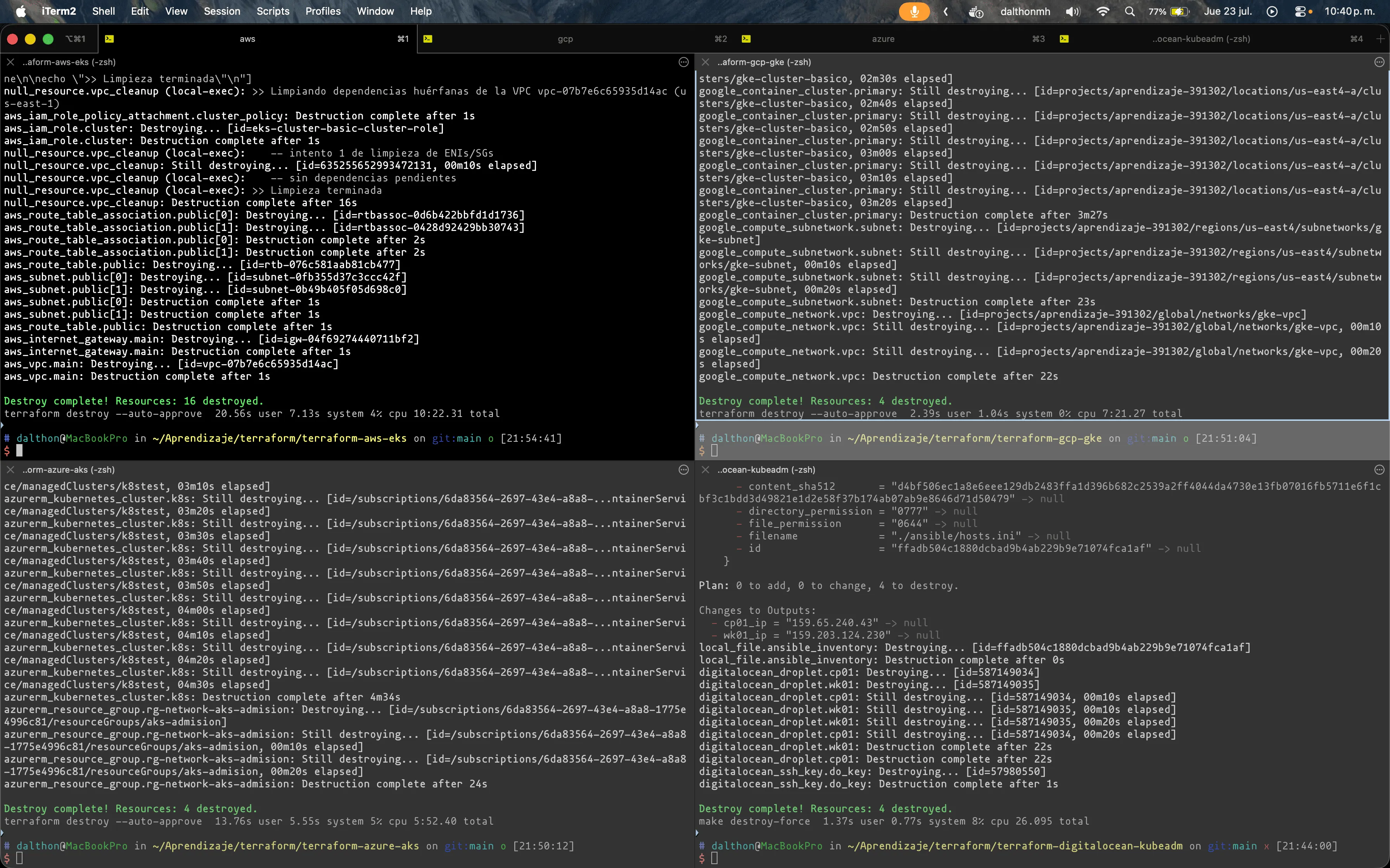 Captura de los terminales con el comando Terraform
